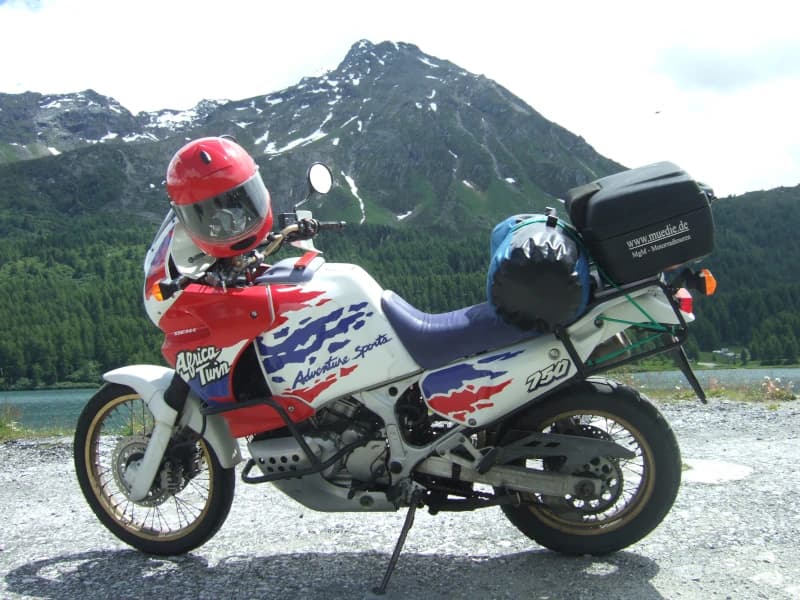 Motorrad
          Africa Twin 750